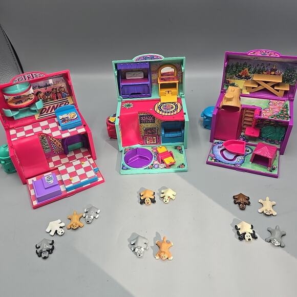 Vintage 1995 Galoob Mini Pound Puppies Camp and Diner Compact Playset Figure Dog